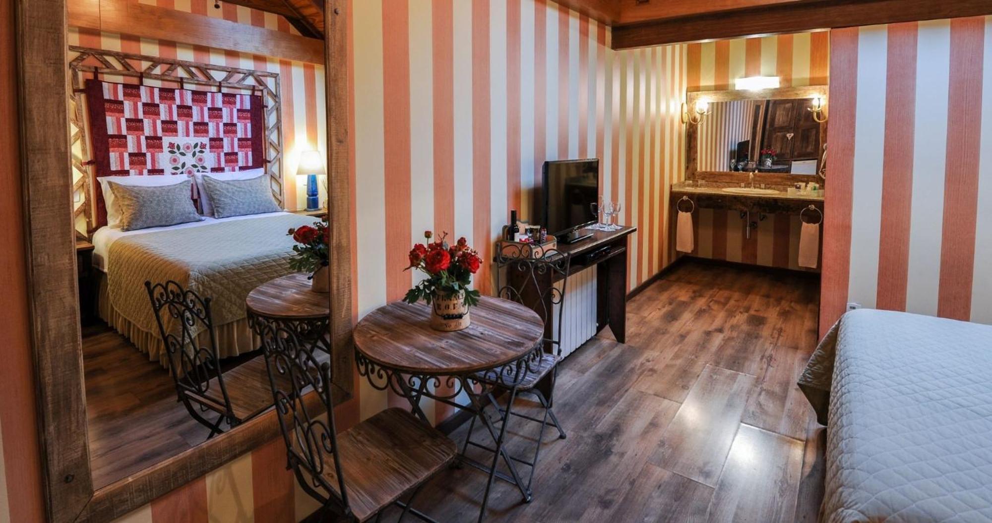 Luxury Double Room,1683818563:JPEG